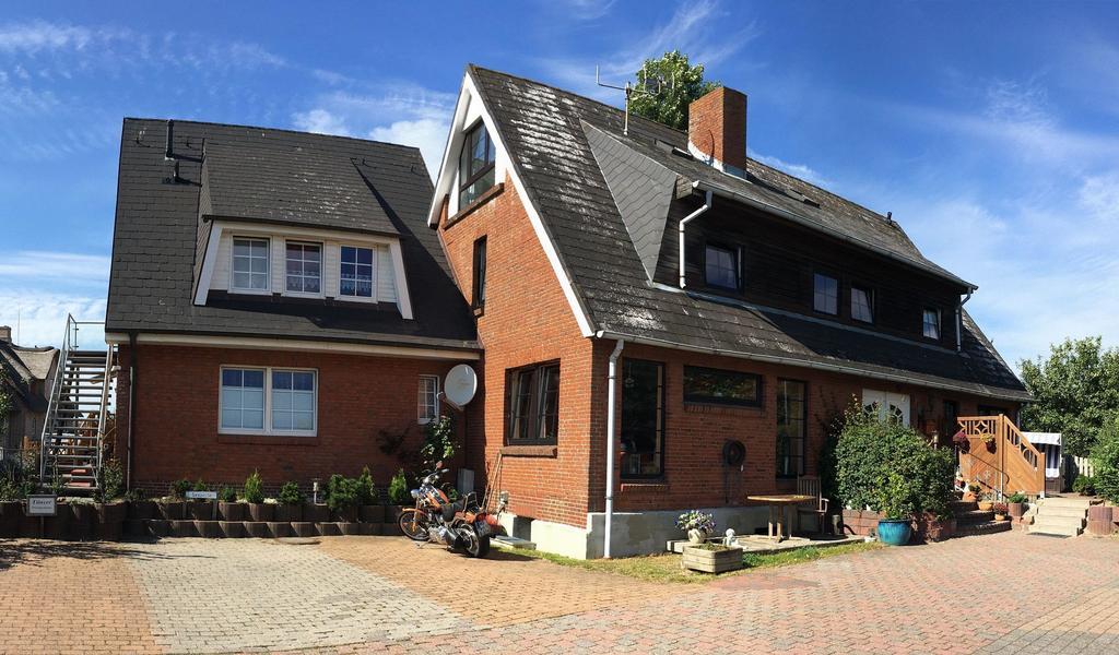 Gastehaus Sylvie - Wohnung 8 List Buitenkant foto